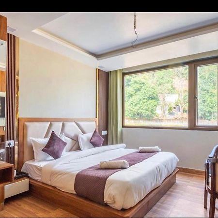 Hotel & Hostel Vimal Ganga リシケーシュ エクステリア 写真