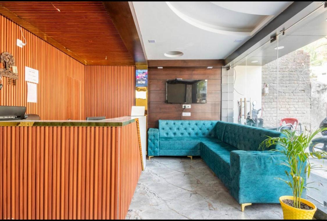 Hotel & Hostel Vimal Ganga リシケーシュ エクステリア 写真