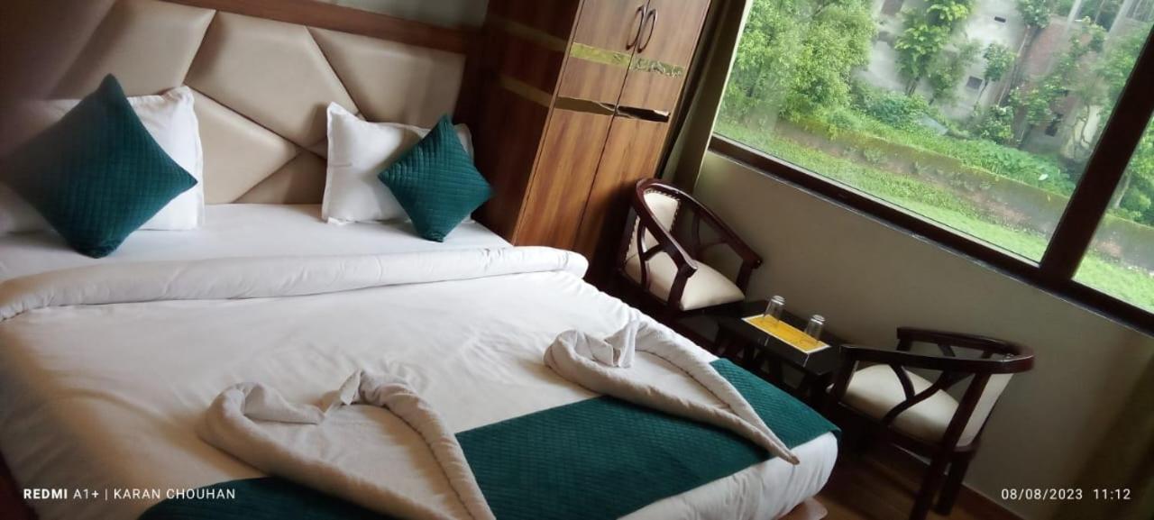 Hotel & Hostel Vimal Ganga リシケーシュ エクステリア 写真