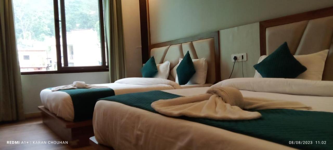 Hotel & Hostel Vimal Ganga リシケーシュ エクステリア 写真