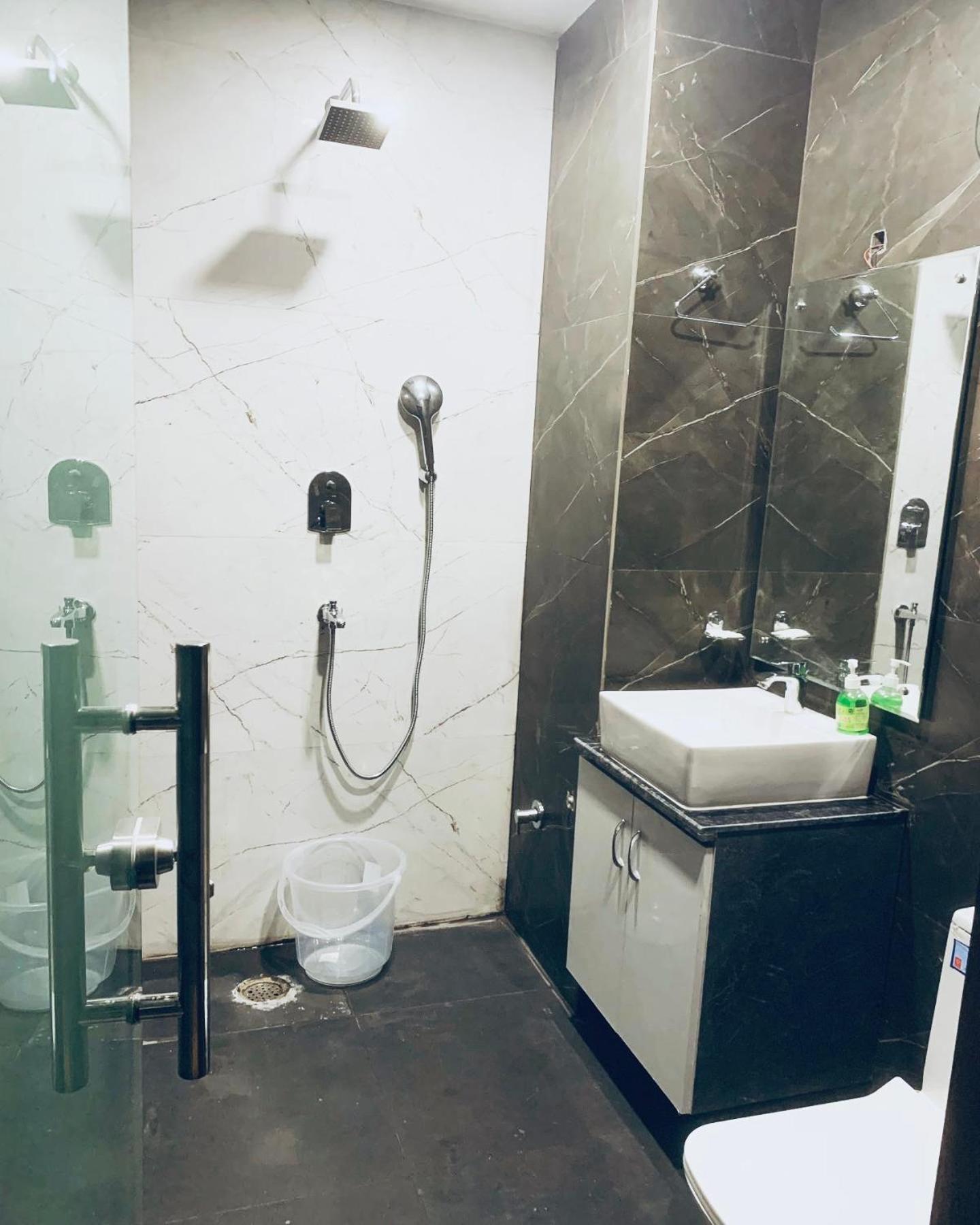 Hotel & Hostel Vimal Ganga リシケーシュ エクステリア 写真