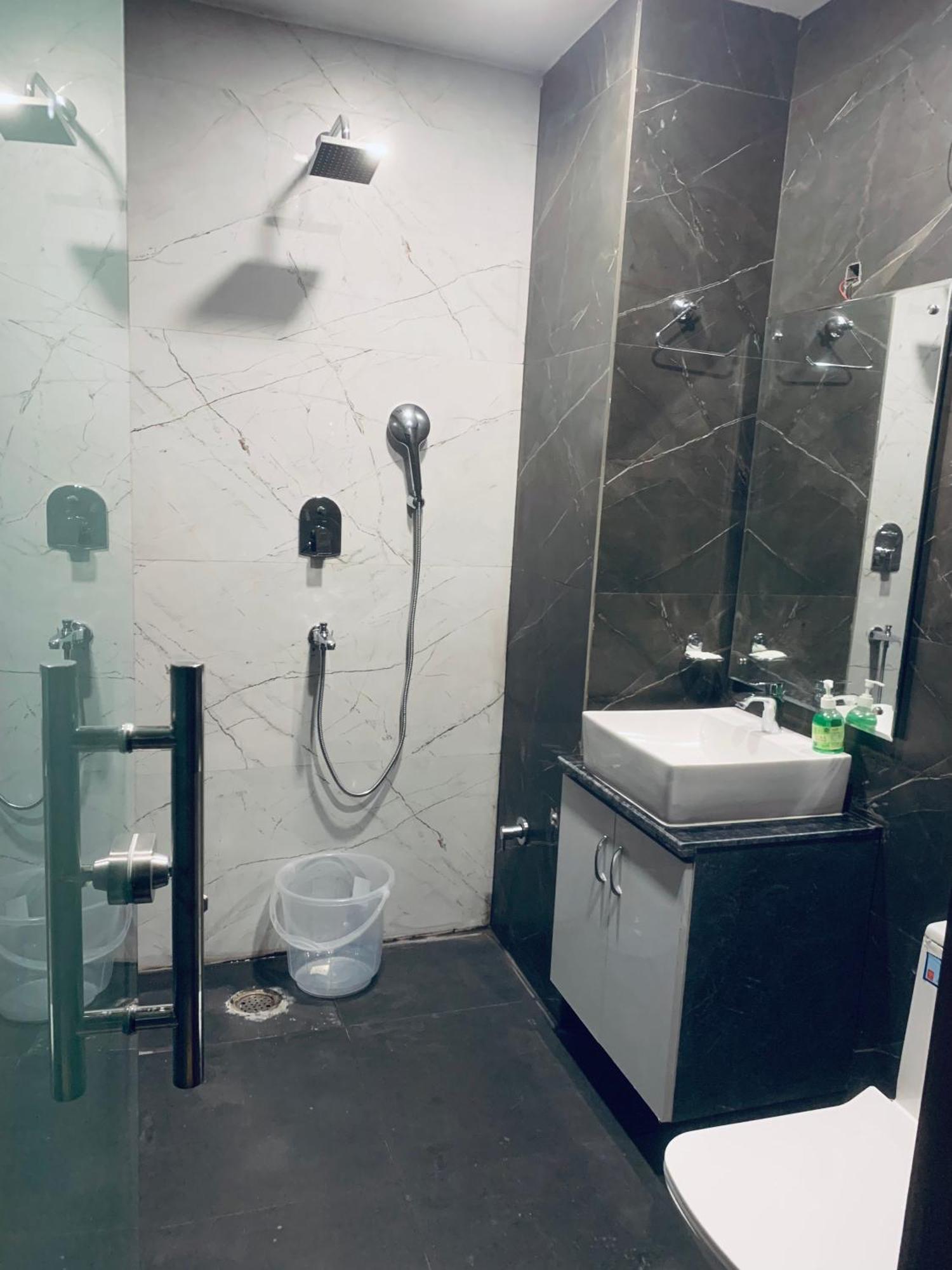 Hotel & Hostel Vimal Ganga リシケーシュ エクステリア 写真