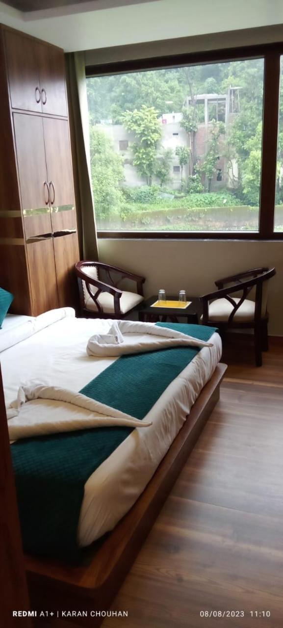 Hotel & Hostel Vimal Ganga リシケーシュ エクステリア 写真