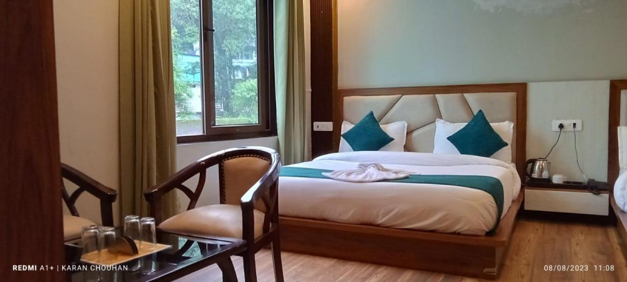 Hotel & Hostel Vimal Ganga リシケーシュ エクステリア 写真