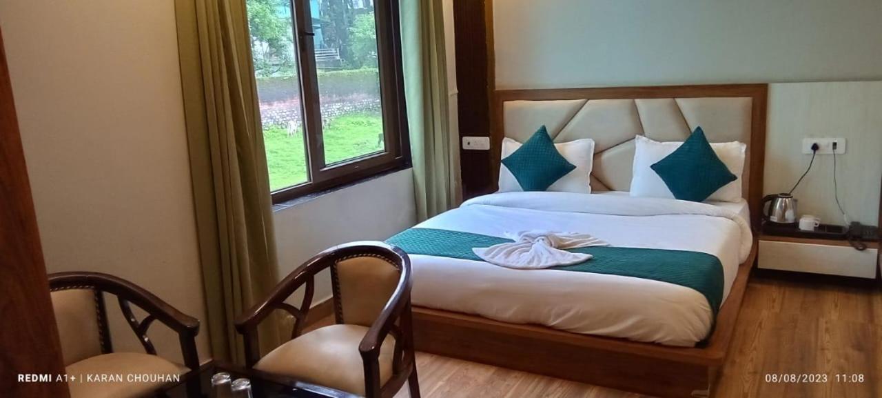 Hotel & Hostel Vimal Ganga リシケーシュ エクステリア 写真