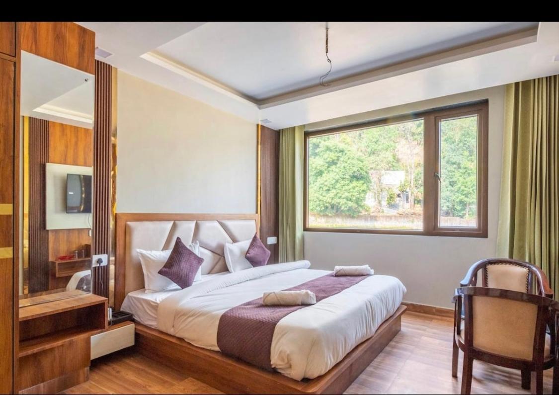 Hotel & Hostel Vimal Ganga リシケーシュ エクステリア 写真