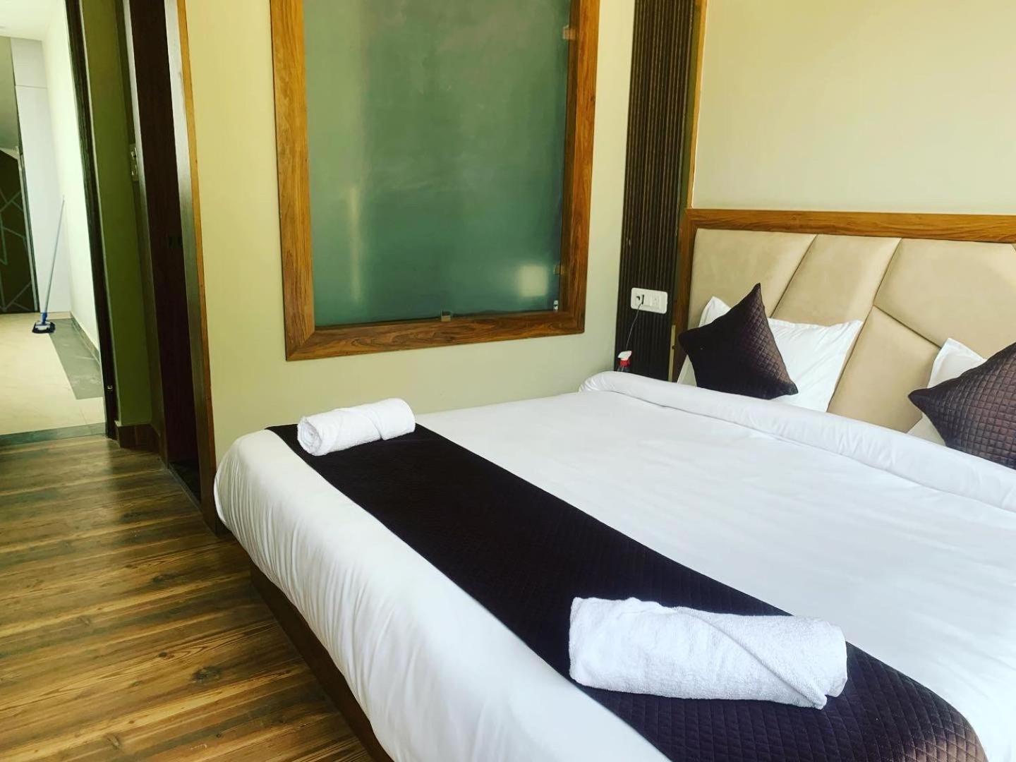 Hotel & Hostel Vimal Ganga リシケーシュ エクステリア 写真